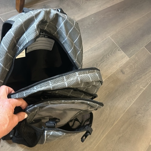 ROOTS Tech Zone Gray Black Backpack NEW - Picture 15 of 16